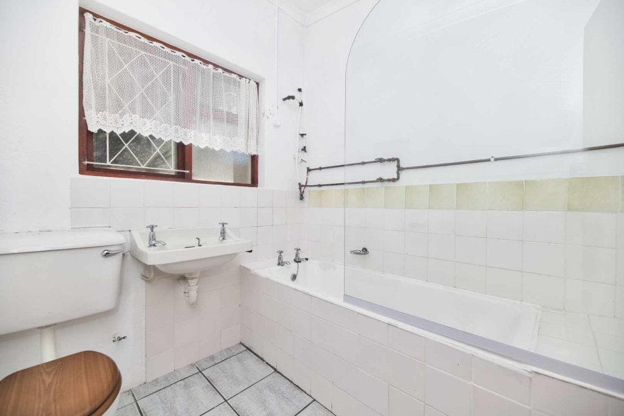 4 Bedroom Property for Sale in Westcliff Western Cape